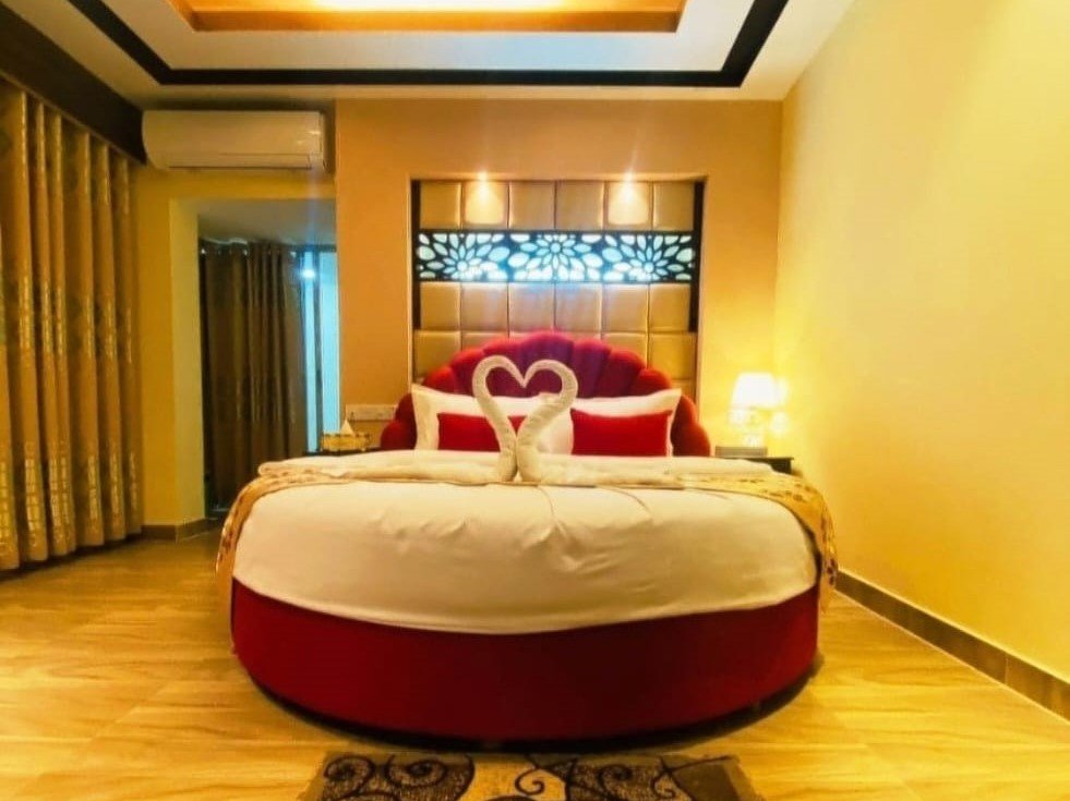 Honeymoon Sweet